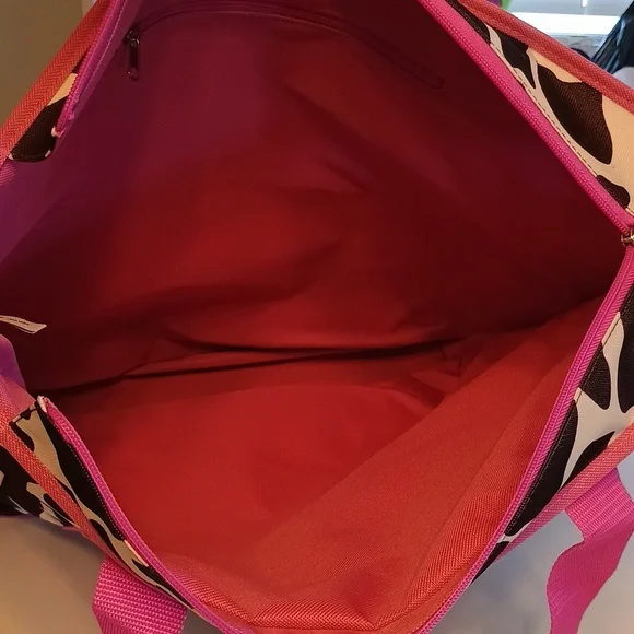 Toss Resort Collection Giraffe Print Tote Bag with Pink Straps, W/Hot Iron Bag - Picture 7 of 16